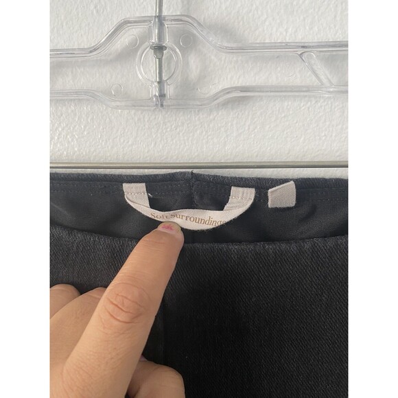 Soft Surroundings Black Denim Pull On Skinny  Jeans with Scalloped Hem  Size M - Picture 3 of 5